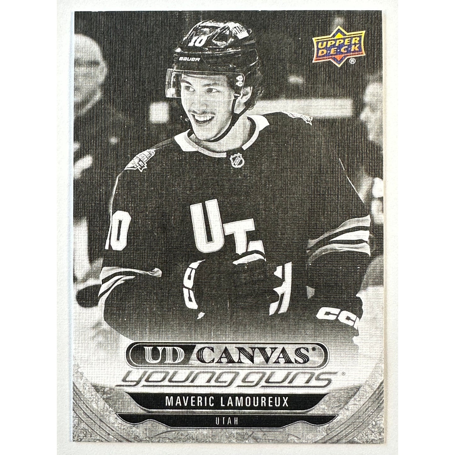2024-25 Upper Deck Series 2 Maveric Lamoureux Black & White UD Canvas