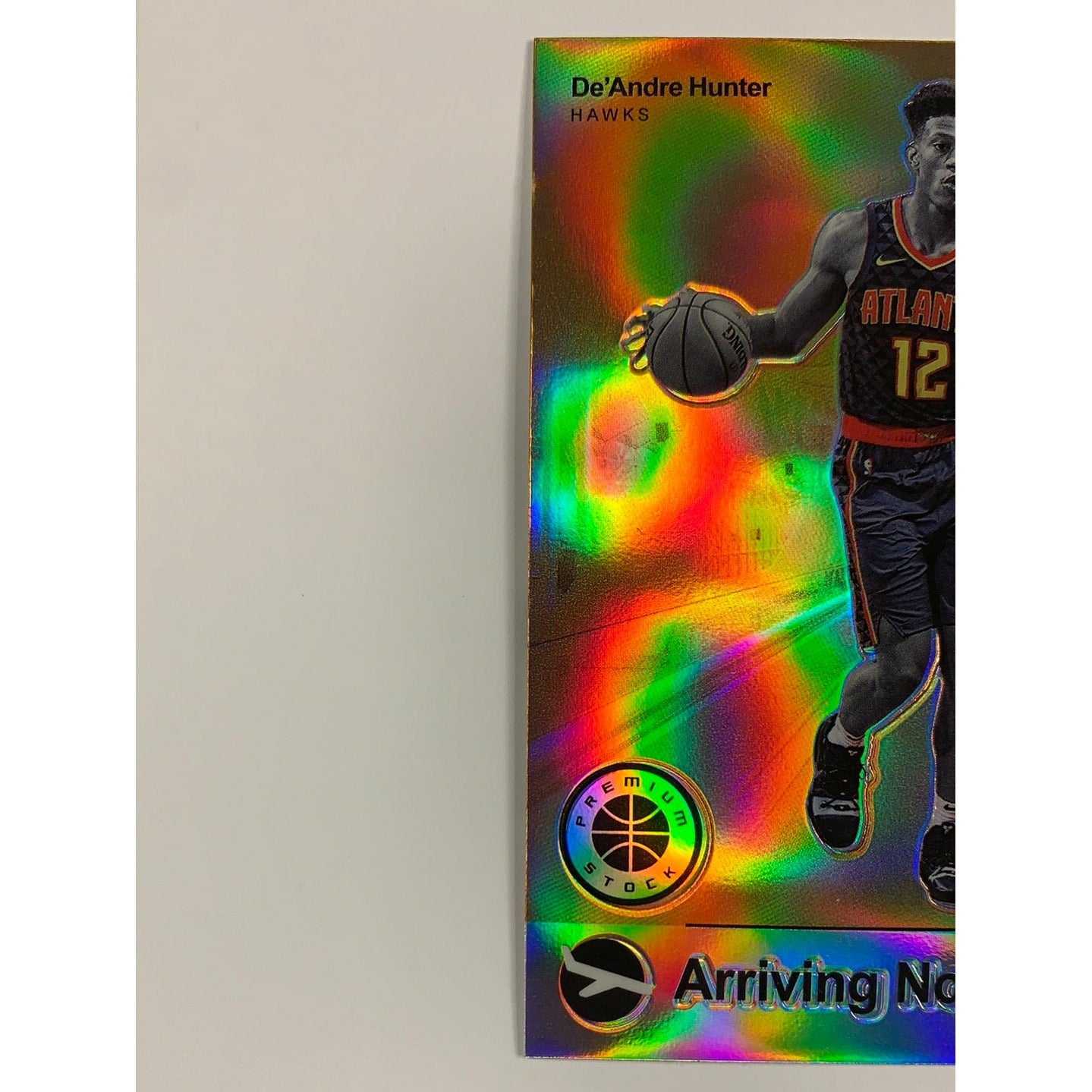 2019-20 Hoops Premium Stock De’Andre Hunter Arriving Now Gold Refractor