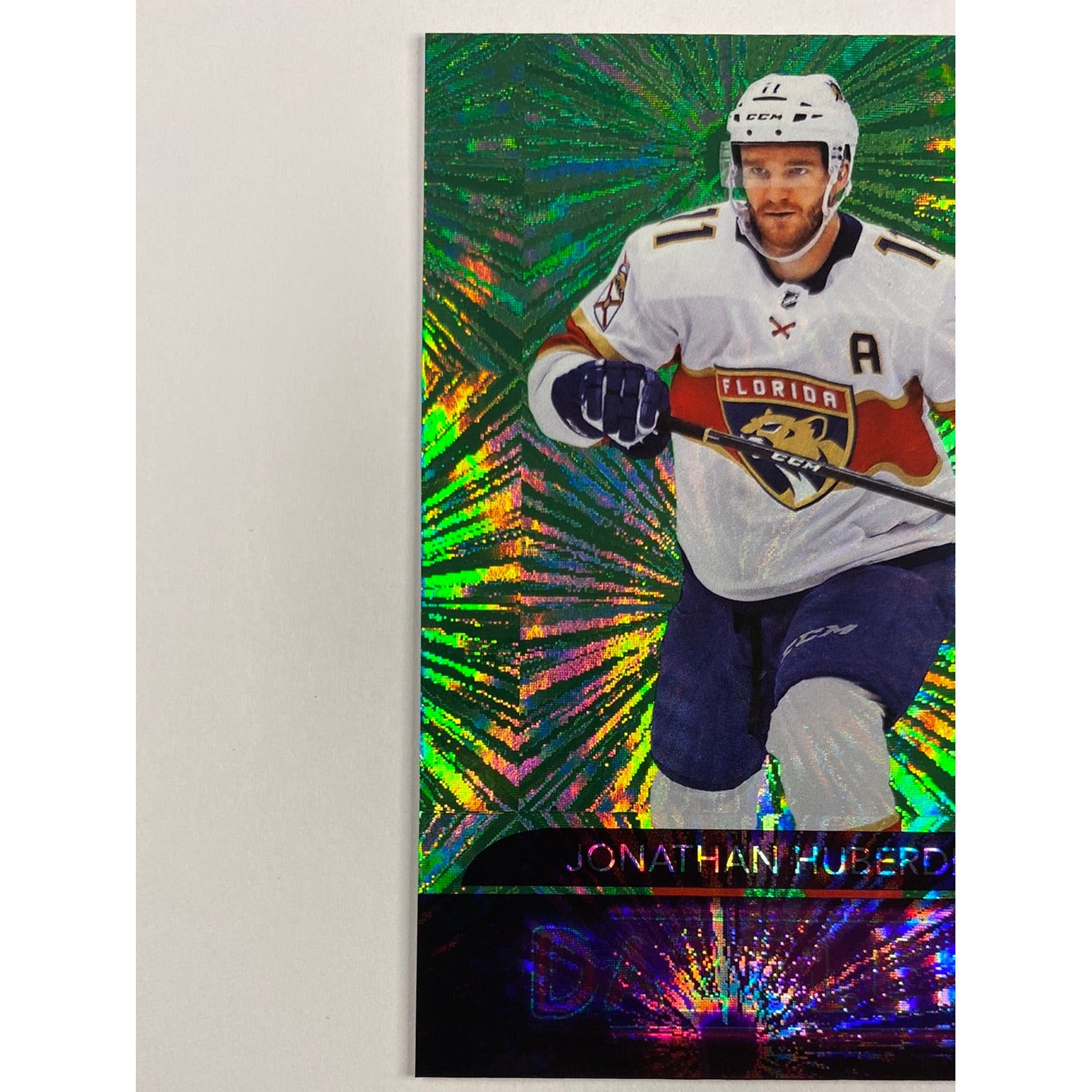 2020-21 Upper Deck Jonathan Huberdeau Green Dazzlers