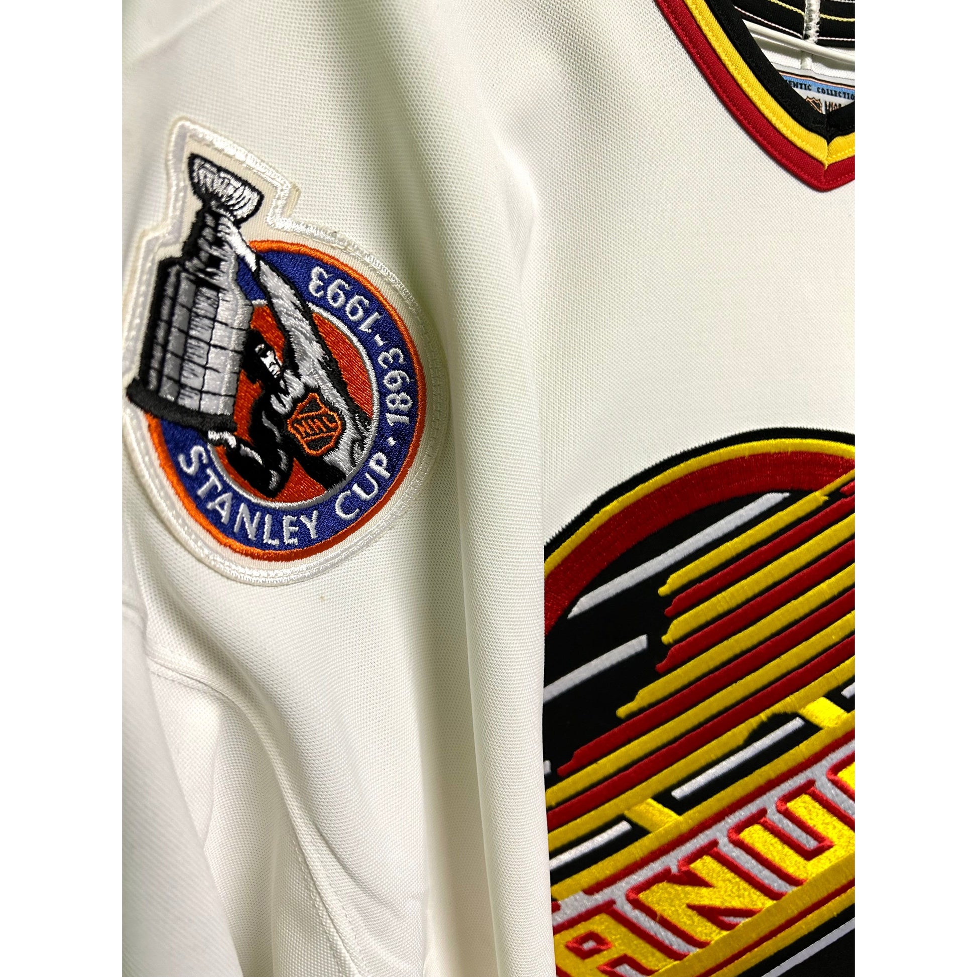 Trevor Linden Vancouver Canucks Signed Vintage Jersey