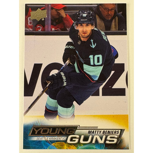 2022-23 Upper Deck Series 1 Matty Beniers Young Guns