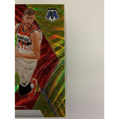 2019-20 Mosaic Davis Bertans Gold Wave Prizm
