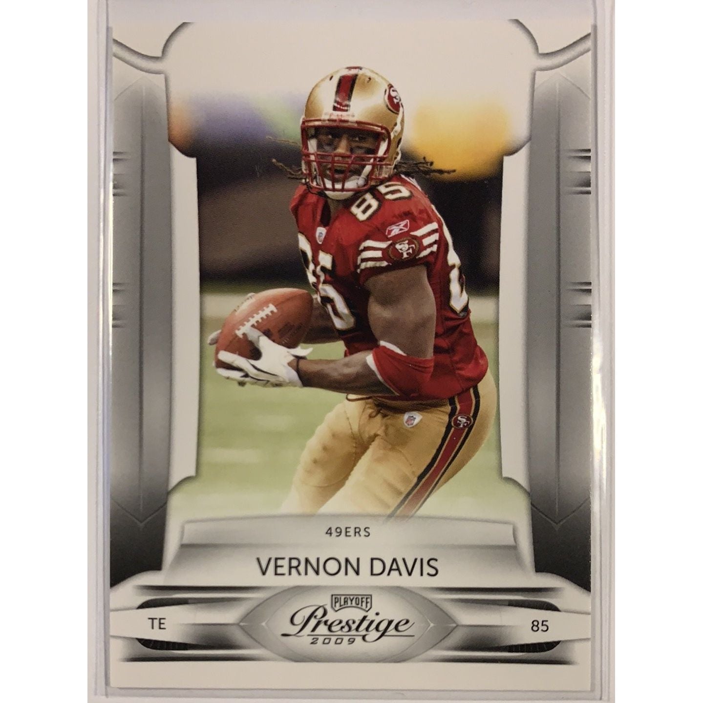  2009 Panini Vernon Davis Base #84  Local Legends Cards & Collectibles