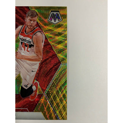 2019-20 Mosaic Davis Bertans Gold Wave Prizm